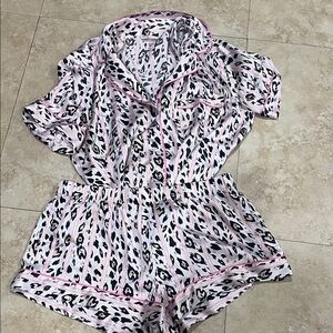 Victoria's Secret Pink and Black Patterned Pajama Set